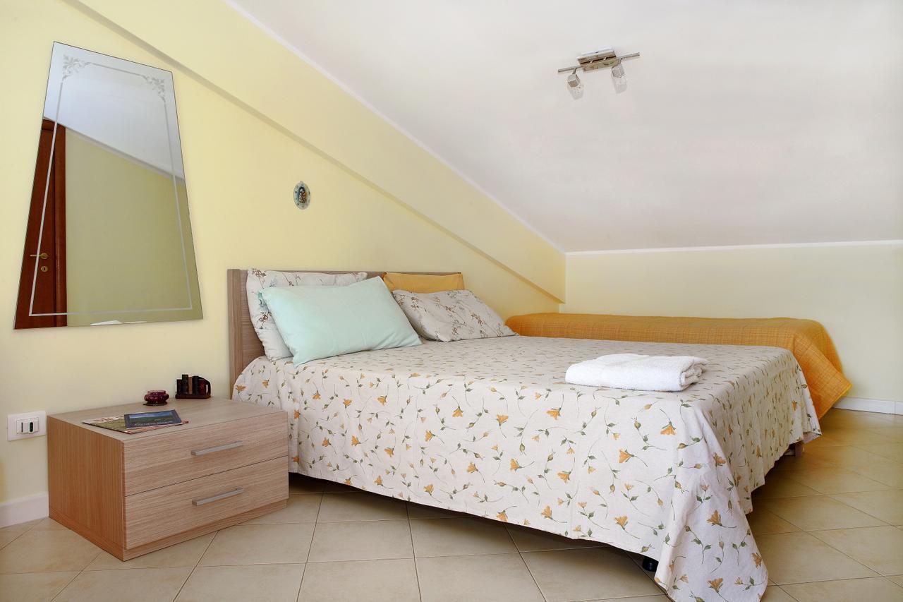Adriana Casa Vacanze Mare Etna Sicilia Acireale Exterior photo