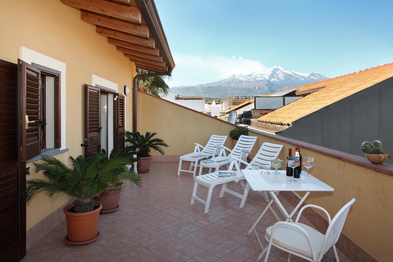 Adriana Casa Vacanze Mare Etna Sicilia Acireale Exterior photo