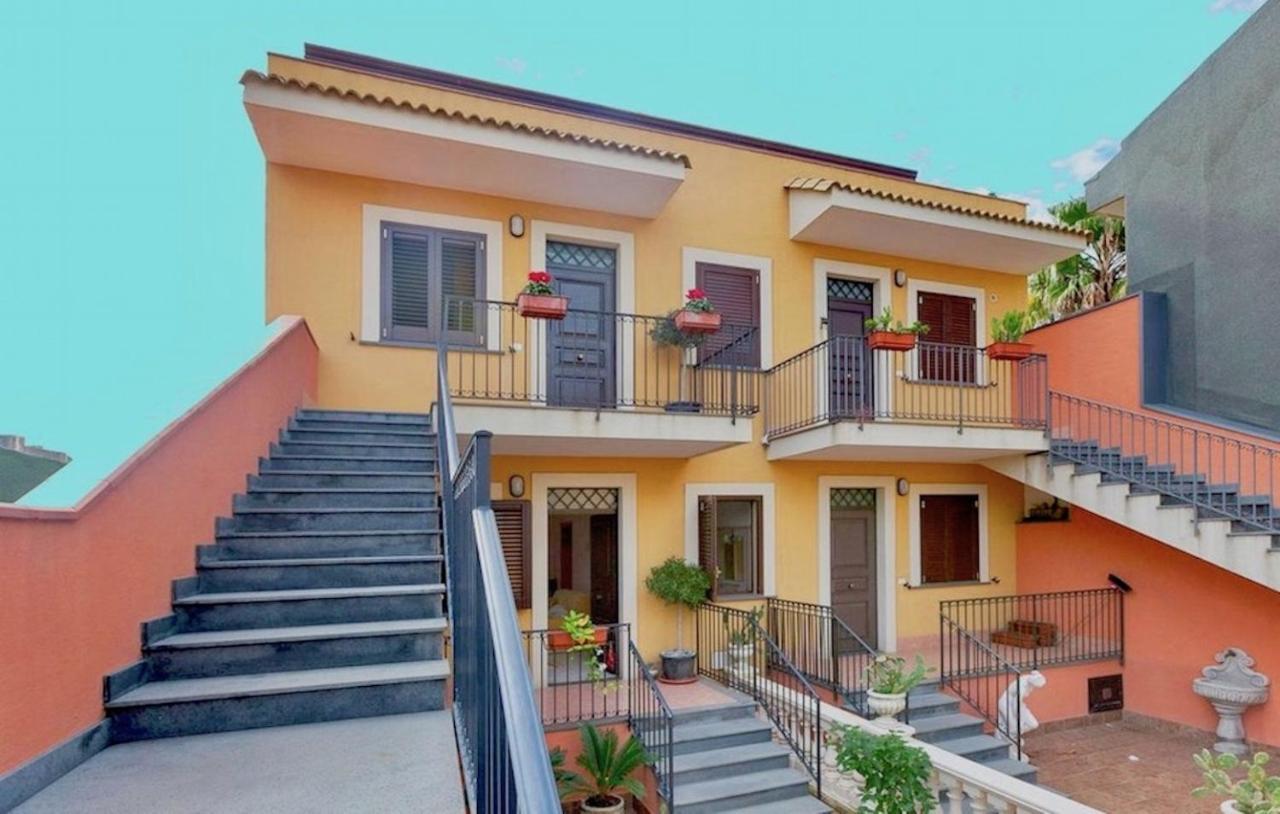 Adriana Casa Vacanze Mare Etna Sicilia Acireale Exterior photo